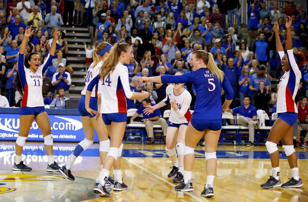 No 7 KU Volleyball Sweeps Oklahoma Improves to 19 0 The Salina Post