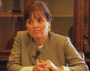 anice DeBoer, executive director of the Kansas Area Agencies on Aging Association, says the association was blindsided by the new policy. CREDIT DAVE RANNEY / HEARTLAND HEALTH MONITOR