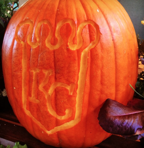 Carving by Sara Magruder-Powell Gardens photo