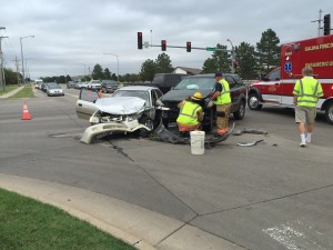 Two vehicle accident at Ohio and Magnolia (Photo by Terry Tebrugge/Salina Post)