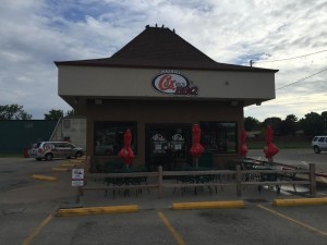 Cox Bros. BBQ on East Crawford is now closed (Photo by Terry Tebrugge/Salina Post)